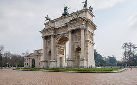 Luxury Apartment Near Arco Della Pace Guerrazzi 9